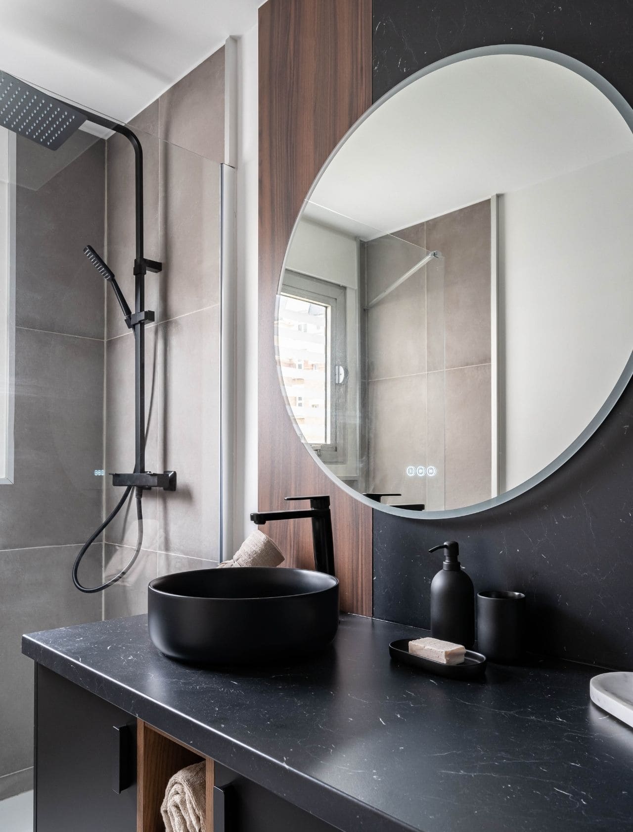 Métamorphose appartement à Boulogne dans le style Hotêl Chic