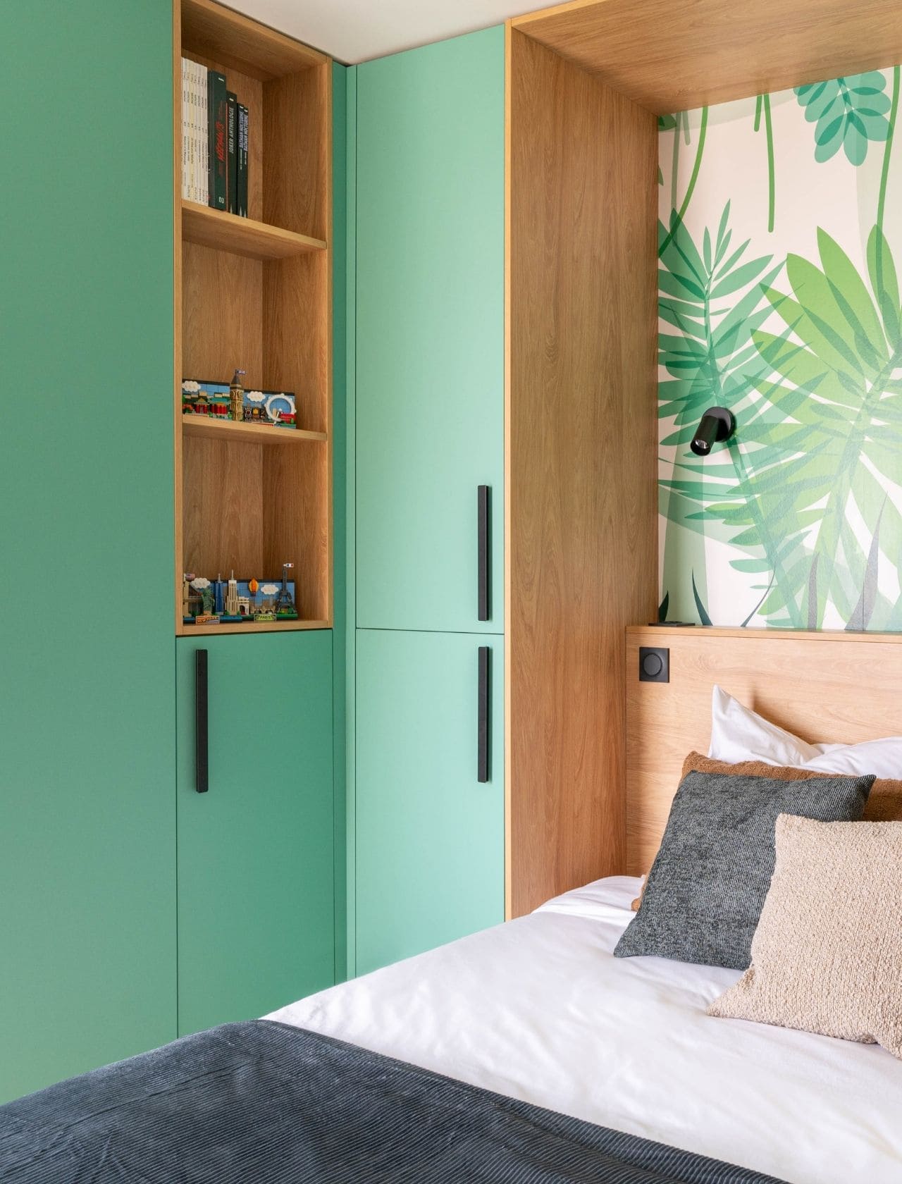 Rénovation à Clichy : Pop minimaliste by Camille Duchemin